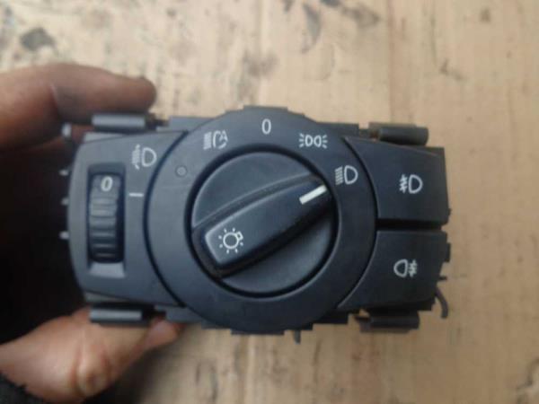 COMMODO BMW SERIE 1 E81/E87 / SERIE 3 E90/E91 / X1 E84 - Vue 1